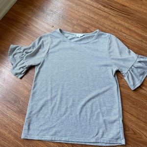 T-shirt flutter sleeve